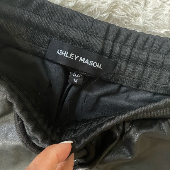 Ashley Mason Charcoal Jogger Pants - Picture 2 of 12